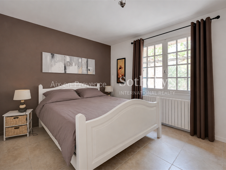 Maison Lauris - 6 chambres - 240m²