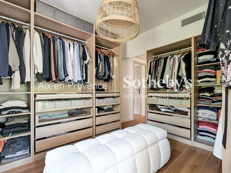 Maison Aix-en-Provence - 5 chambres - 210m²