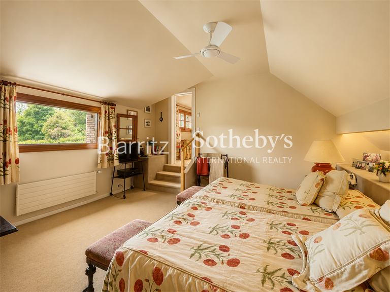 Maison Hendaye - 4 chambres - 516m²