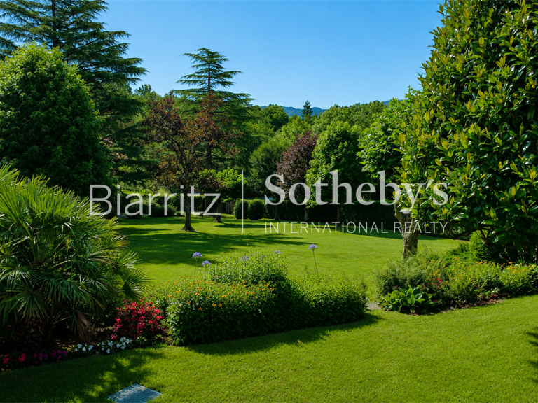 Maison Hendaye - 4 chambres - 516m²