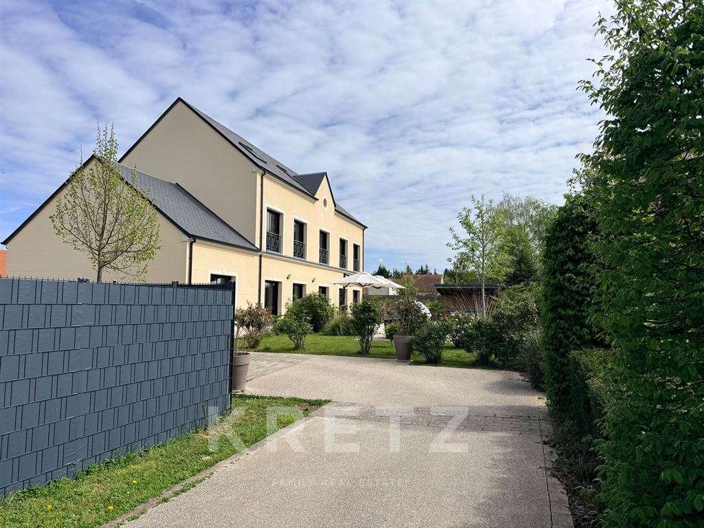 House Maintenon