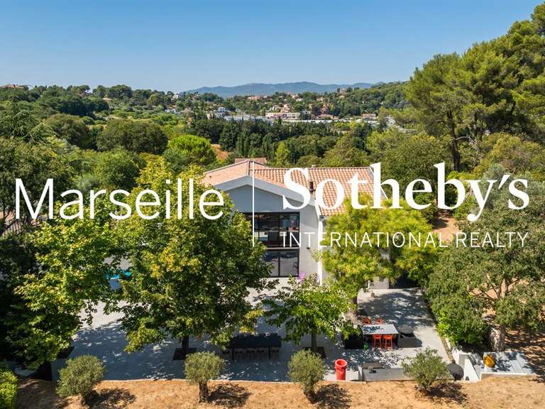 Maison Marseille 12e - 4 chambres - 350m²