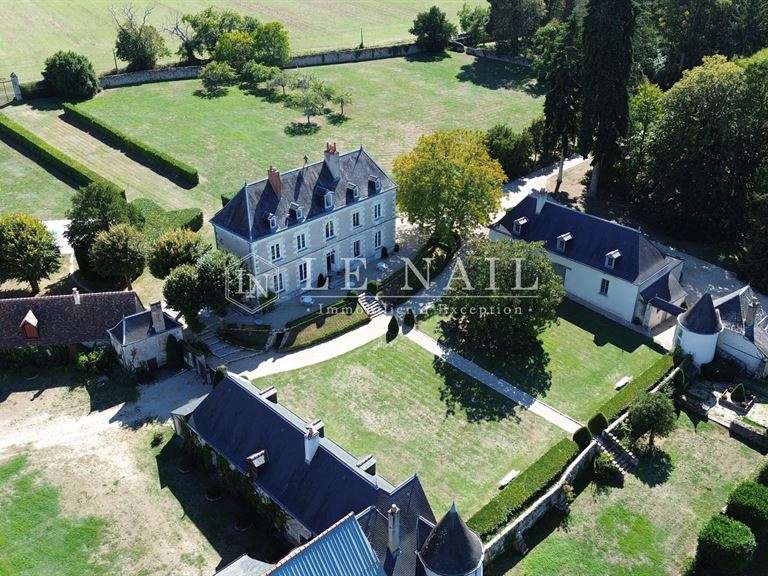 Property Tours - 6 bedrooms - 288m²