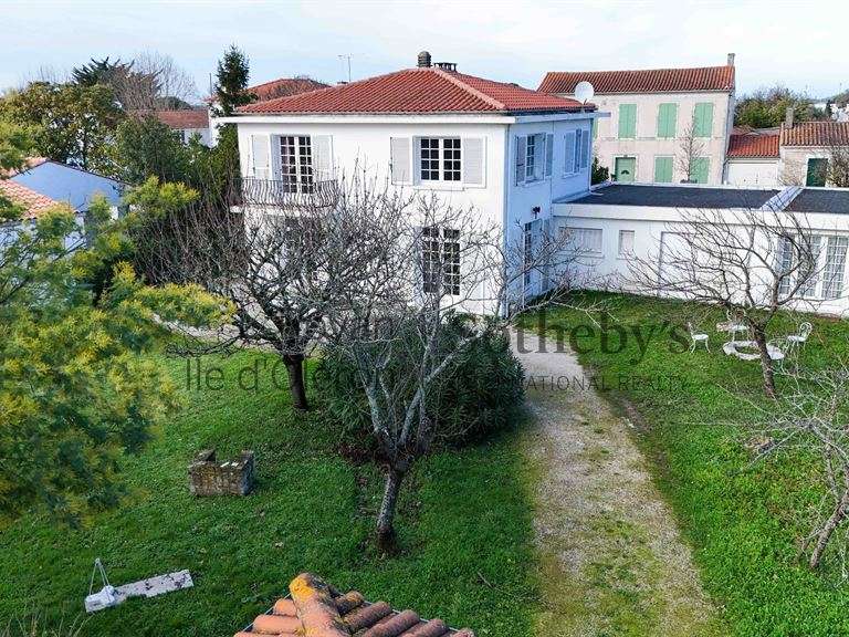 Maison Saint-Pierre-d'Oléron - 5 chambres - 189m²