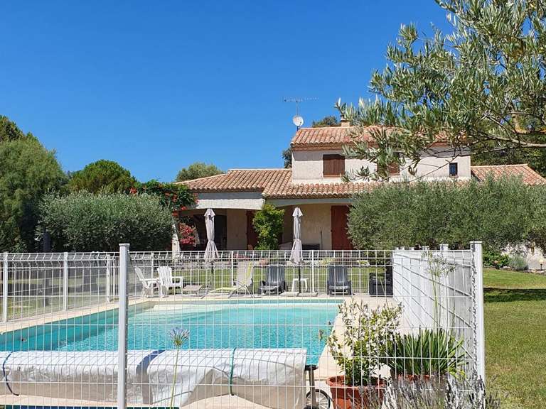 House Saint-Quentin-la-Poterie - 4 bedrooms - 138m²