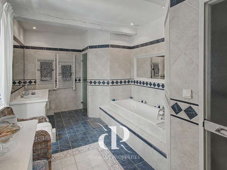 Maison Mauvezin - 11 chambres