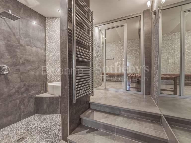 Maison Divonne-les-Bains - 5 chambres - 518m²