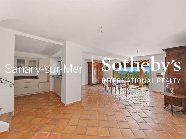 Maison La Farlède - 4 chambres - 220m²