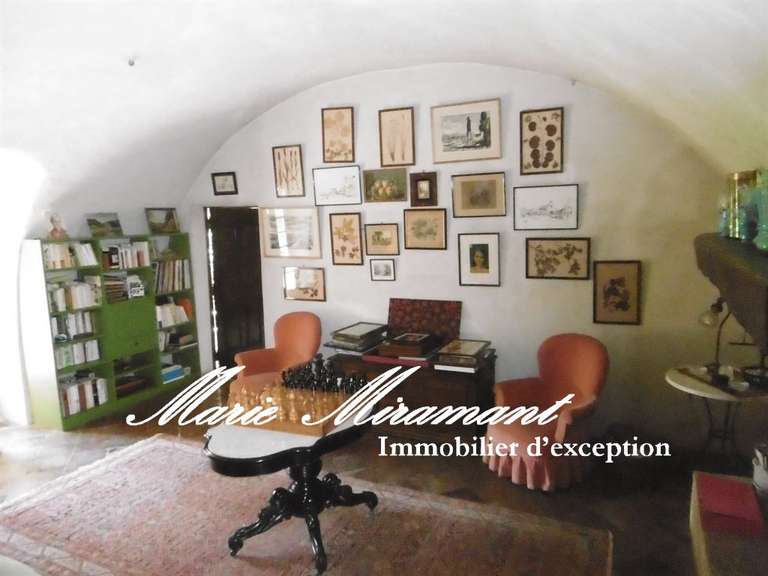 Propriété Orange - 8 chambres - 350m²