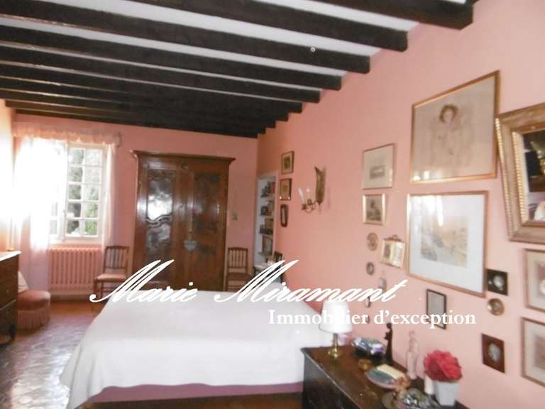 Propriété Orange - 8 chambres - 350m²