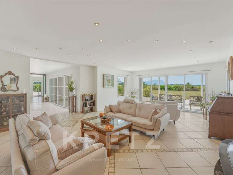 Maison Veigy-Foncenex - 7 chambres - 480m²