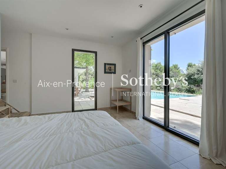Maison Aix-en-Provence - 5 chambres - 210m²