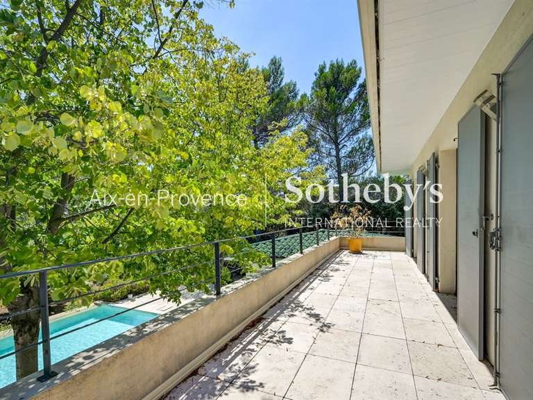 Maison Aix-en-Provence - 5 chambres - 210m²