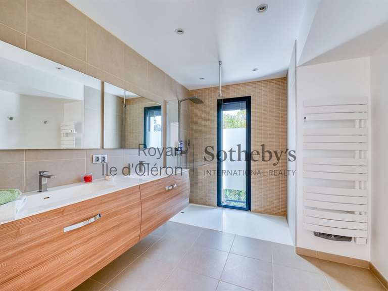 House Royan - 7 bedrooms - 500m²