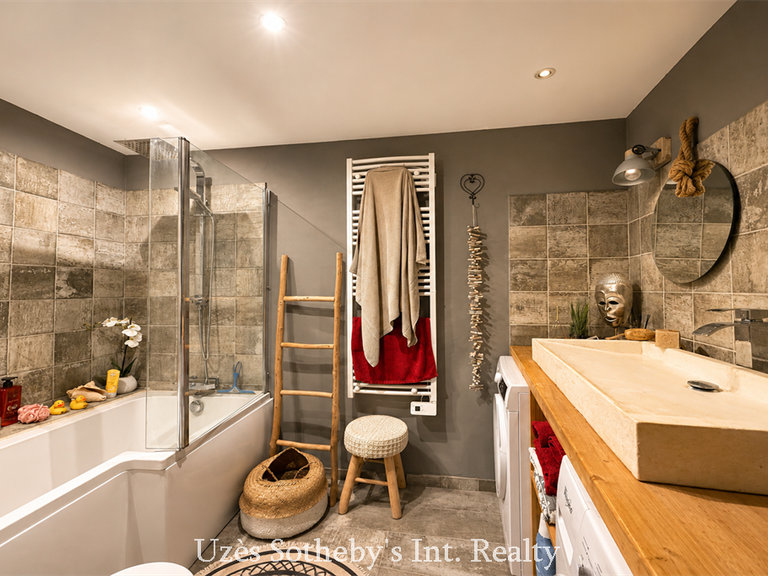 Maison La Roque-sur-Cèze - 3 chambres - 240m²