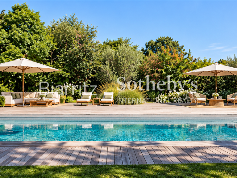 Maison Anglet - 7 chambres - 340m²