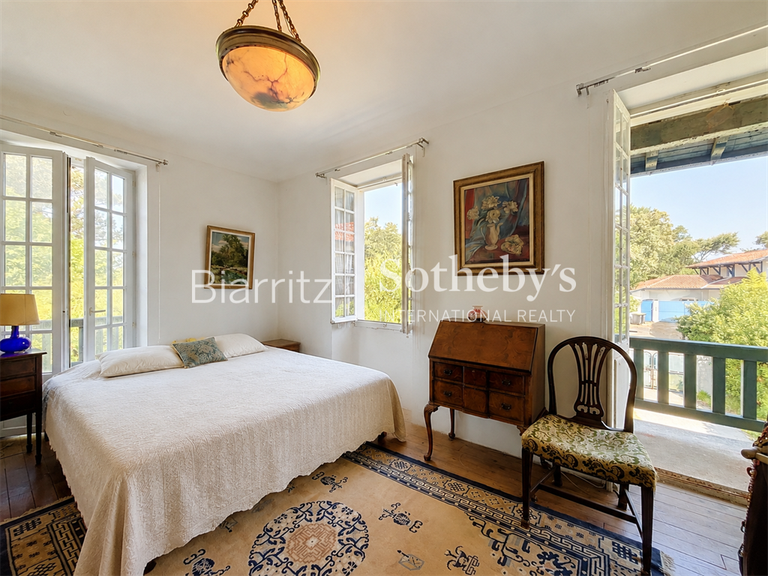 Maison Biarritz - 6 chambres - 338m²