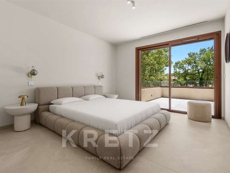 Maison Tourrettes - 4 chambres - 250m²