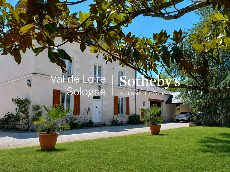 Maison Veuzain-sur-Loire - 6 chambres - 203m²