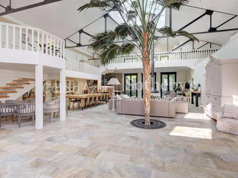 Maison Cannes - 3 chambres - 315m²