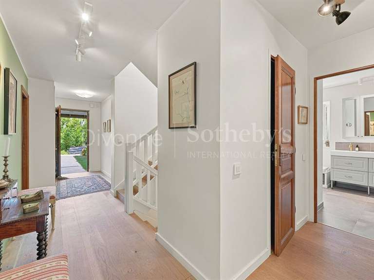 Maison Divonne-les-Bains - 5 chambres - 317m²