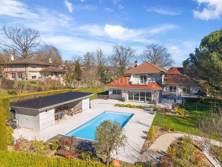 Maison Divonne-les-Bains - 4 chambres - 364m²