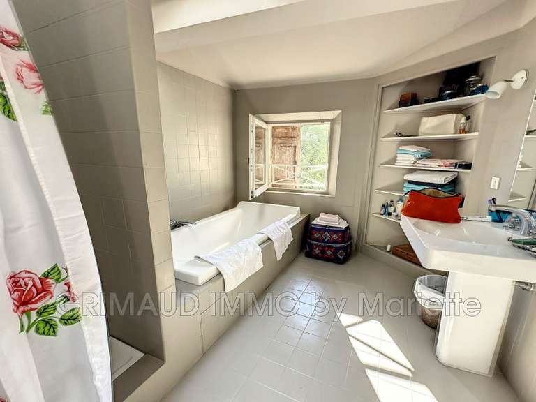 Villa Cogolin - 7 bedrooms - 237m²