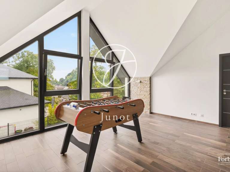 Maison Crespières - 4 chambres - 240m²