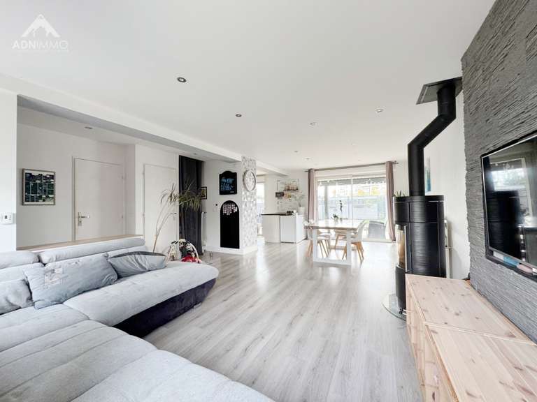 Maison Saint-Genis-Pouilly - 4 chambres