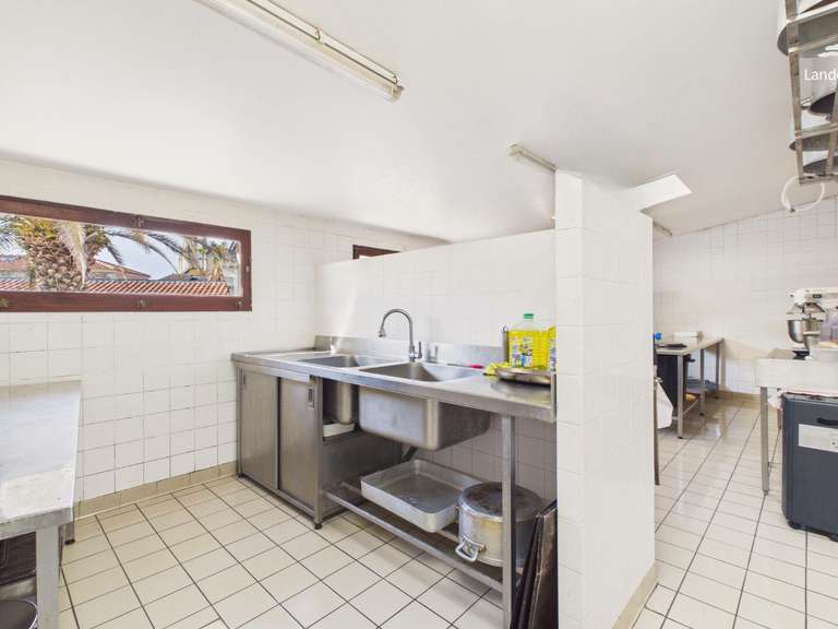 Maison Mont-de-Marsan - 9 chambres - 735m²