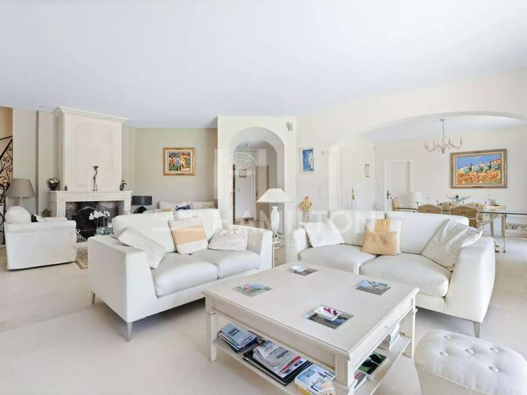 Villa Valbonne - 4 bedrooms - 204m²