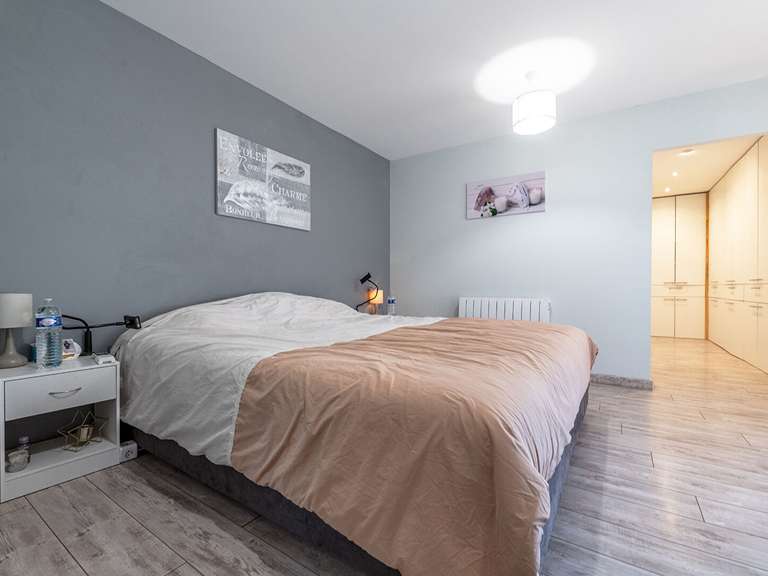 Maison Antonne-et-Trigonant - 5 chambres - 220m²