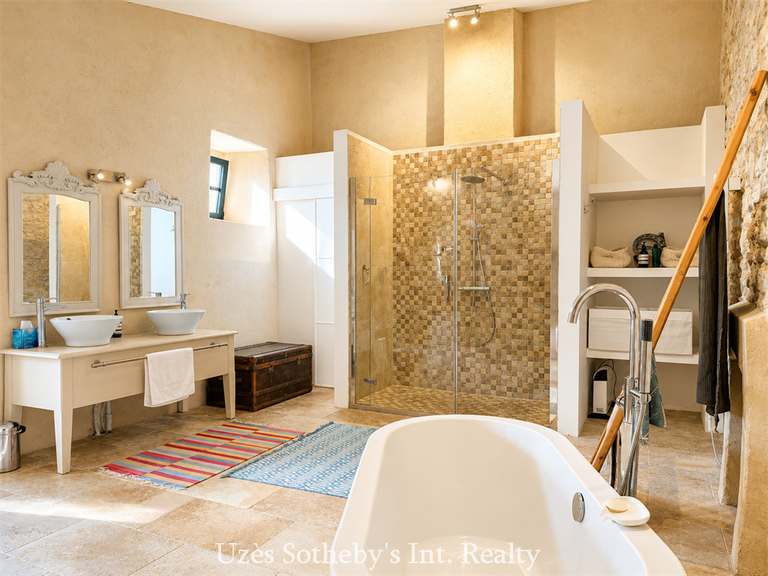 Maison Uzès - 4 chambres - 320m²