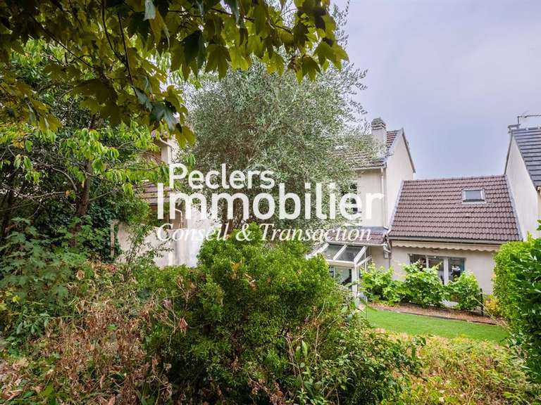 Maison Rueil-Malmaison - 4 chambres - 157m²