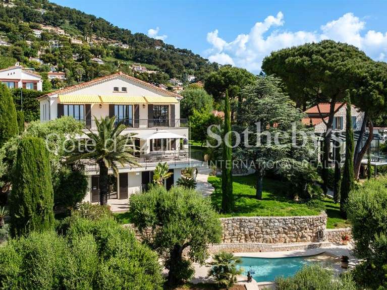 House Roquebrune-Cap-Martin - 5 bedrooms - 258m²