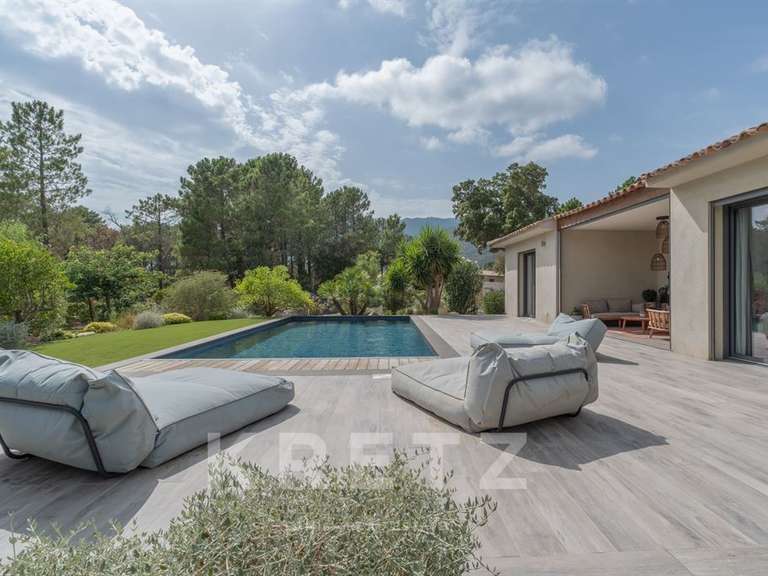 Maison San-Gavino-di-Carbini - 3 chambres - 148m²