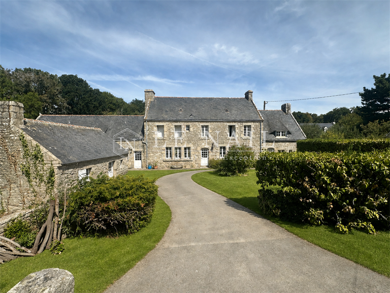 Maison Plouhinec - 3 chambres - 230m²