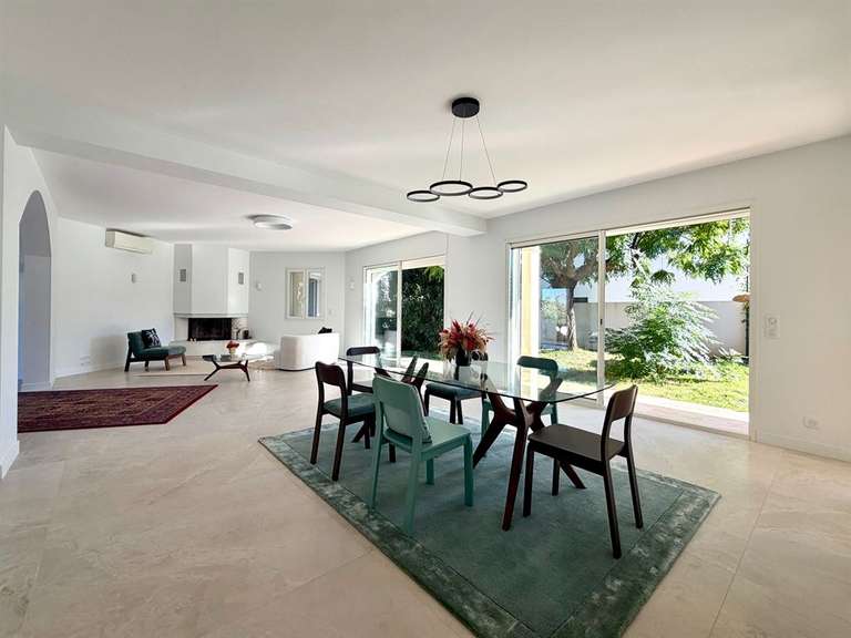 House Saint-Jean-de-Védas - 5 bedrooms - 271m²