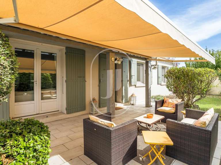 Villa Velleron - 4 bedrooms - 137m²
