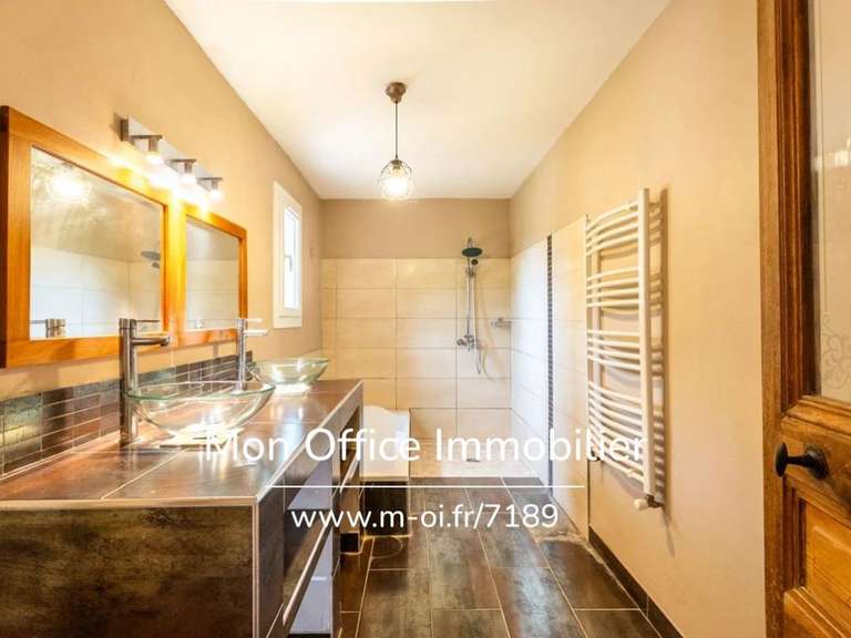 Maison Rognes - 5 chambres - 206m²