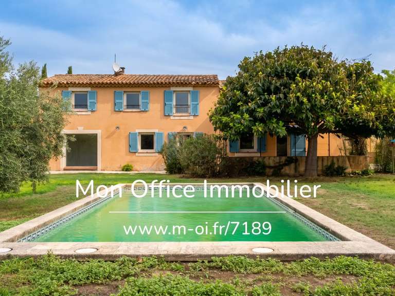Maison Rognes - 5 chambres - 206m²