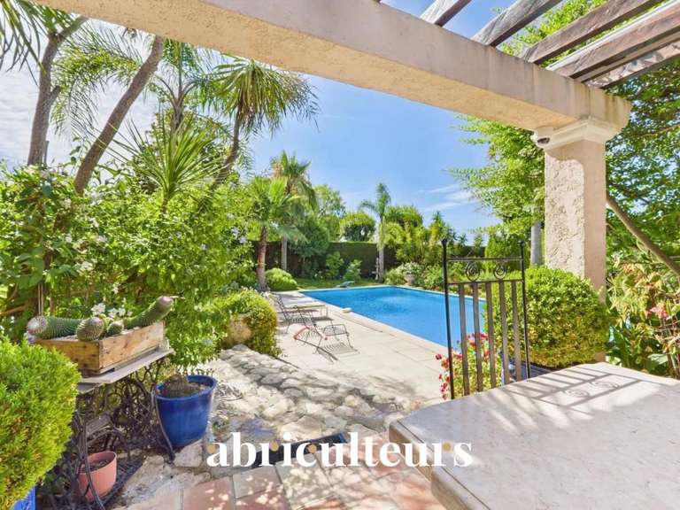 Maison La Colle-sur-Loup - 5 chambres - 275m²