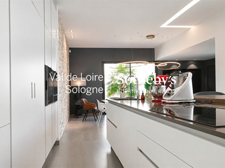 Maison Vineuil - 6 chambres - 259m²