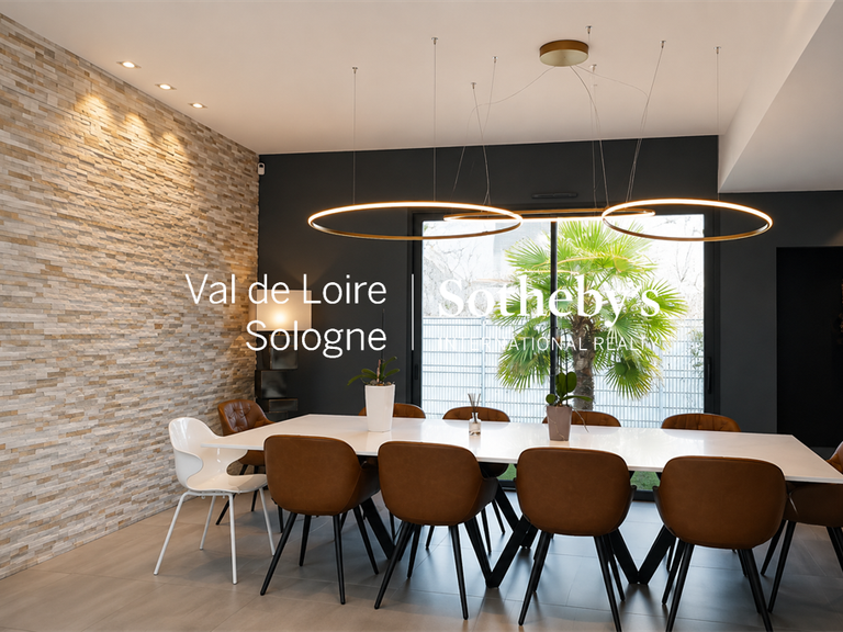 Maison Vineuil - 6 chambres - 259m²