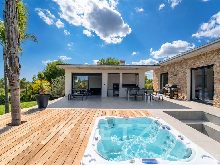 Maison Nîmes - 6 chambres - 250m²