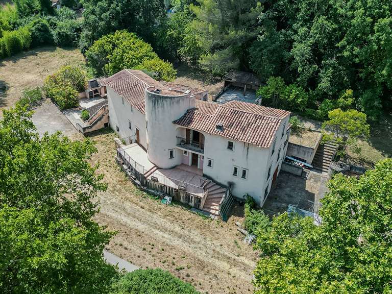 Maison Meyrargues - 7 chambres - 523m²