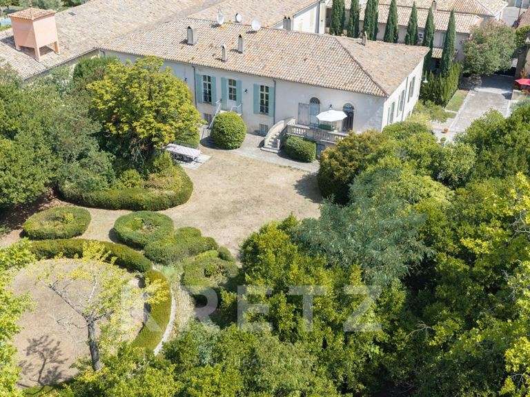 Propriété Calvisson - 10 chambres - 1321m²