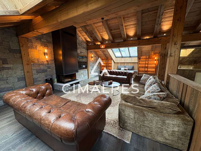 Chalet Les Allues - 6 bedrooms - 338m²