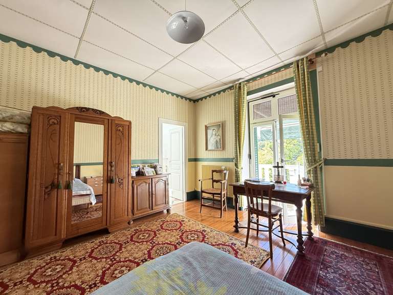 House Neuville-sur-Ain - 7 bedrooms