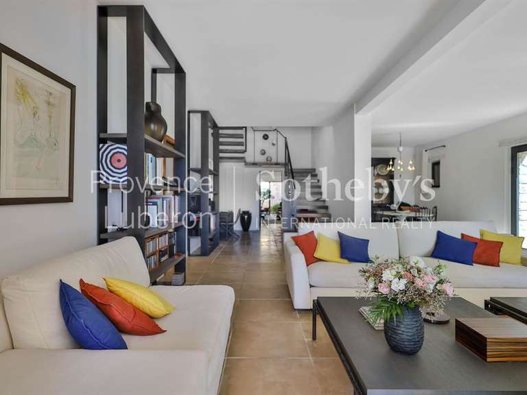 Maison Saint-Saturnin-lès-Apt - 295m²